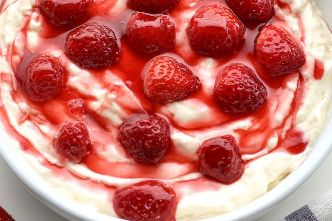 Strawberry Cheesecake Dip |